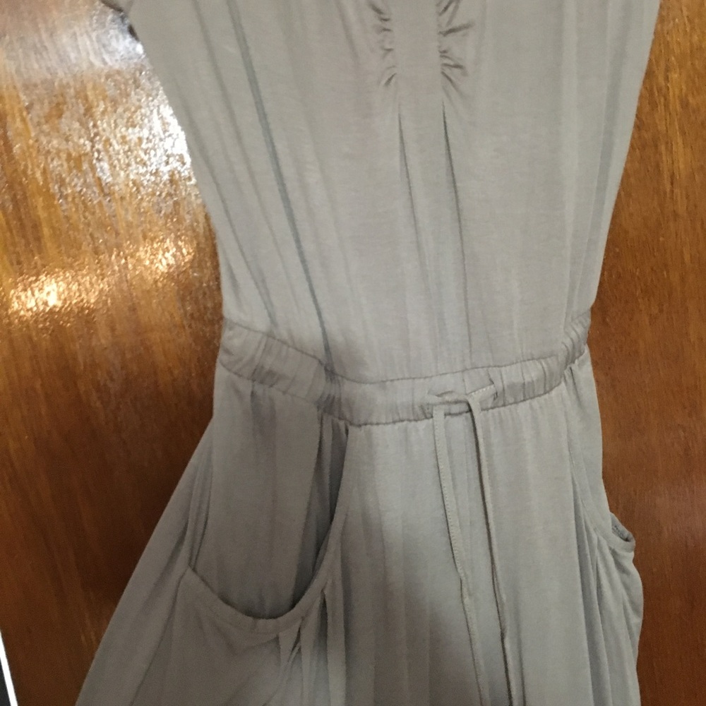 Beige romper - Picture 3 of 4